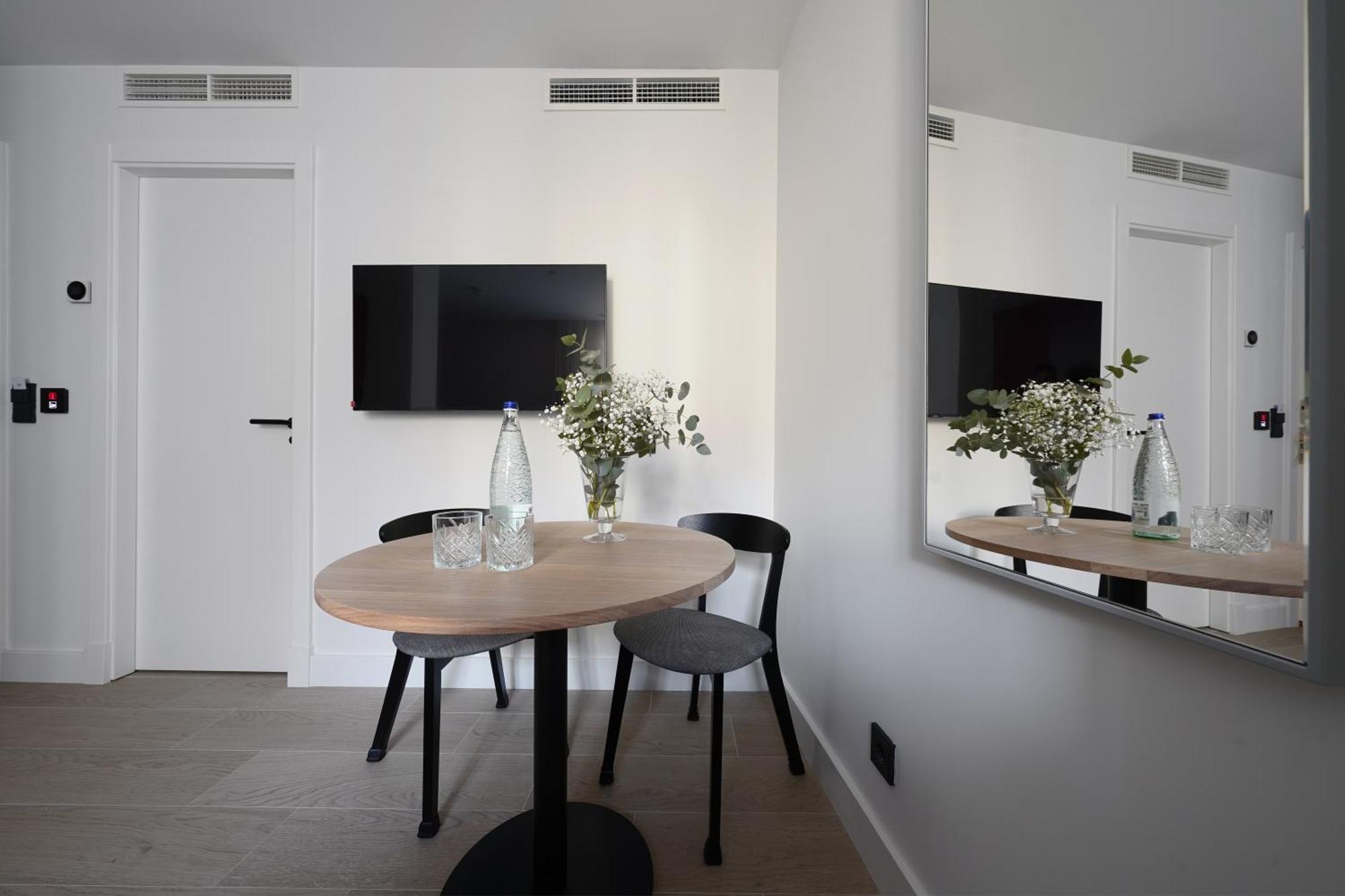 Numa Madrid Sol Aparthotel Екстериор снимка
